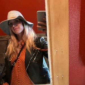 Meet your Posher, Melissa